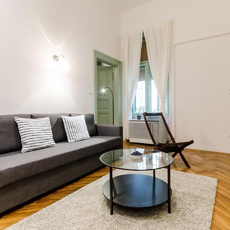 B63 2 Bedroom Apartment In Heart Of City ブダペスト エクステリア 写真