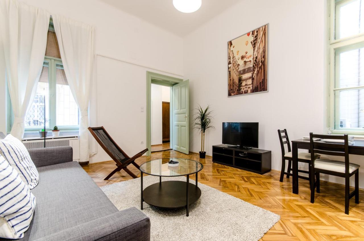 B63 2 Bedroom Apartment In Heart Of City ブダペスト エクステリア 写真