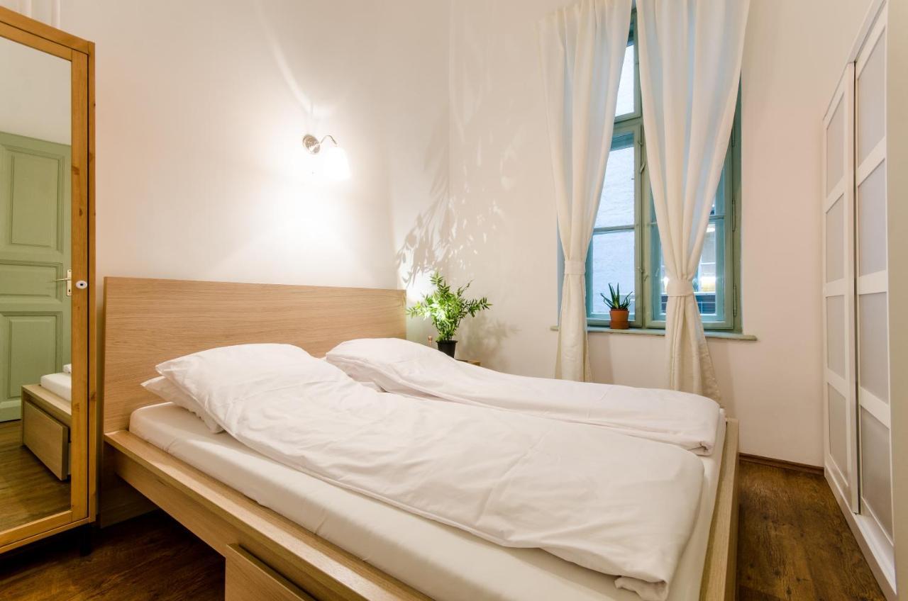 B63 2 Bedroom Apartment In Heart Of City ブダペスト エクステリア 写真