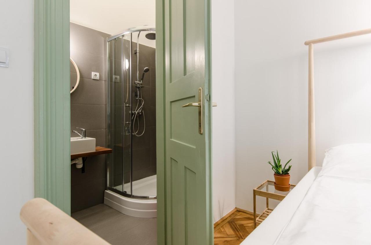 B63 2 Bedroom Apartment In Heart Of City ブダペスト エクステリア 写真